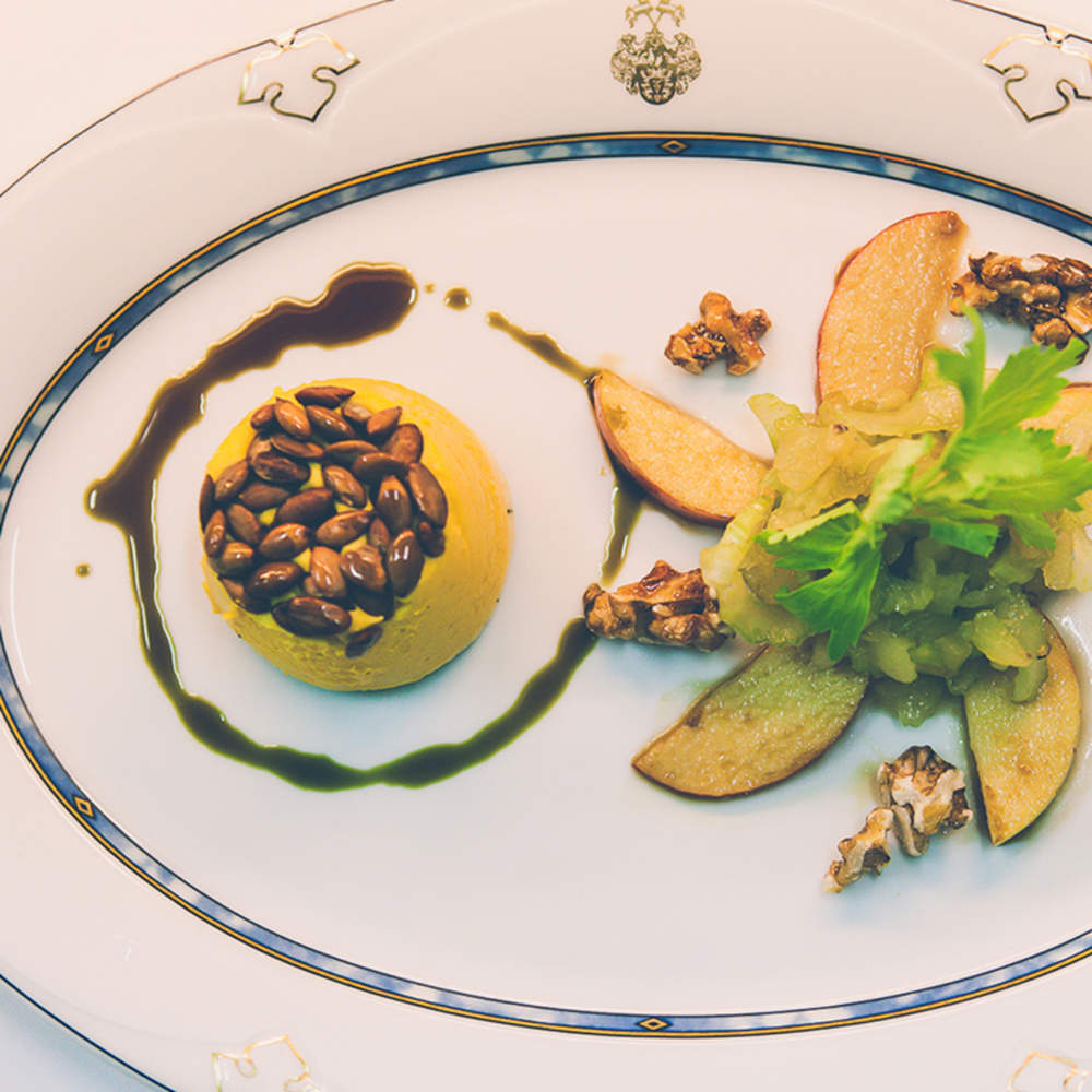 qu-restaurant-artichoke-dinner-business-holidays.jpg